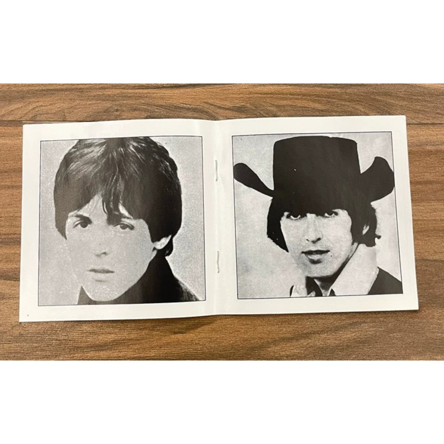 60年代の英国クラシックポップロック音楽CD、四人の手描き人 - Art Craft Toys のレビューと価格